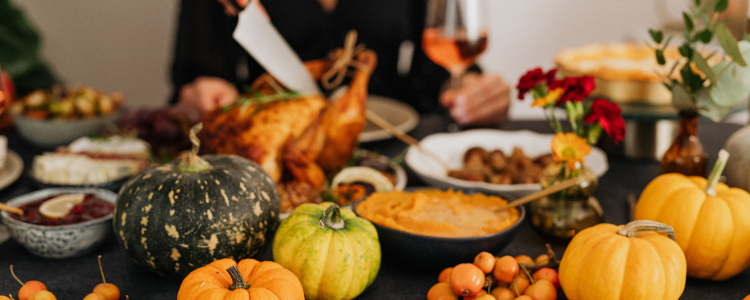 Your Thanksgiving Dinner Plan: A Guide to Being Less Stressed While Hosting