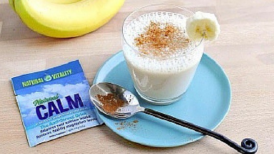 Banana almond smoothie with Natural Calm