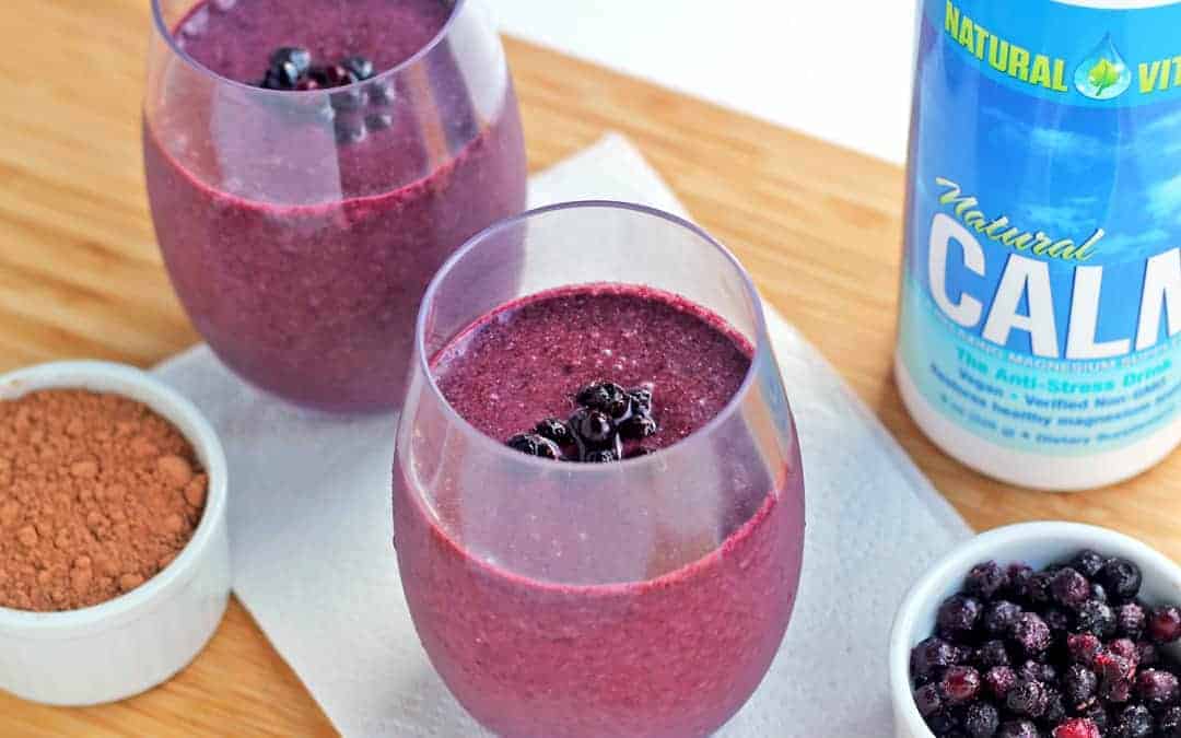 blueberry dark chocolate smoothie with magnesium for heart health